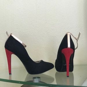 ZARA Black, Red, and Metallic Pumps (Size 10)